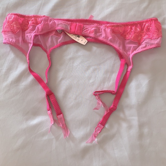 Victoria’s Secret Garter Belt - Picture 3 of 4